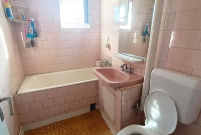 De vanzare apartament 4 camere,Dambul Pietros,etajul 4,confort 1,decomandat. - 4