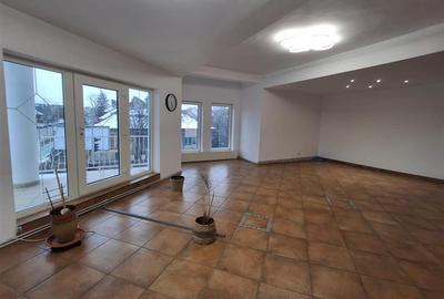 Birou, 140 mp în Calea Dumbrăvii