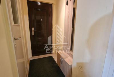 Apartament de vanzare cu 3 camere, centrala proprie, zona Dacia - 11