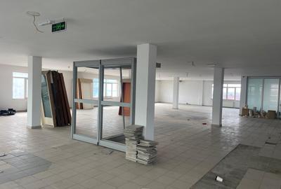 Cladire de birouri si spatii comerciale P+4E, stradal la DN1 - 14