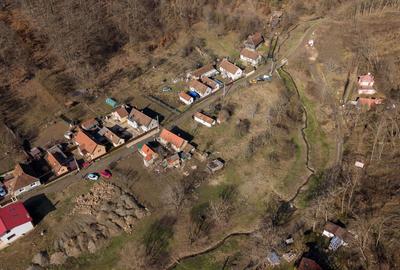 Teren intravilan de 302 mp în localitatea Șoimoș - 11