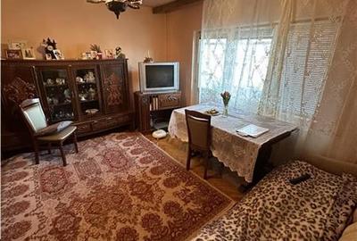 3 camere decomandat cu 2 bai centrala bloc mansardat cu loc de parcare - 1