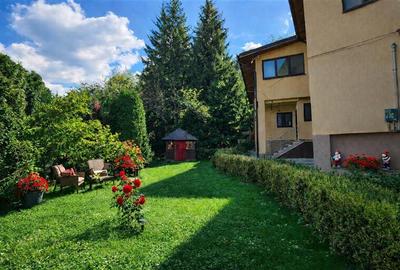 Tur LIVE!Casa cu arhitectura traditionala, curte spatioasa,foisor,Rucar. Bran