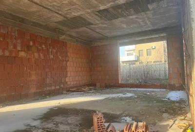 Casa in constructie / 1.328 mp teren / AC valabila / Otopeni 9 Mai - 10