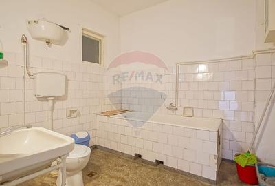 COMISION 0 Casă cu potențial excelent, teren 446 mp, Strada Fanionului - 19