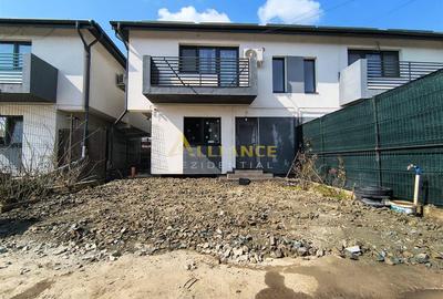 Duplex - 4 camere - 2 bai - 200mp teren - 2
