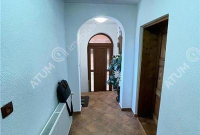 Apartament la casa cu 2 camere decomandate in zona Gusterita din Sibiu - 8