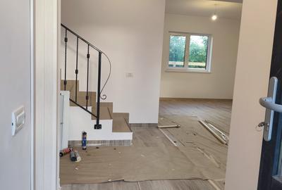 FARA COMISIOANE casa cu 4 - 5 camere P+1+pod 2 placi terasa cam tehnic la cheie - 3