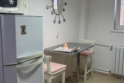 Doua camere cu parcare Basarabia - Costin Georgian - 7
