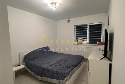 Apartament cu 2 camere decomandat, mobilat în Central