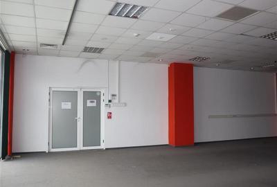 Spatiu comercial, parter, 16 metri vitrina - 2