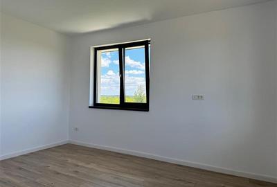 VILA IN CORBEANCA - OSTRATU // CURTE 364 MP // 5 CAMERE - 6