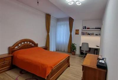 Apartament cu 4 camere decomandat, mobilat în Aviației
