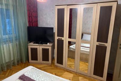 INCHIRIERE 3 CAMERE DECOMANDATE etaj 1 - FALEZA NORD - 10