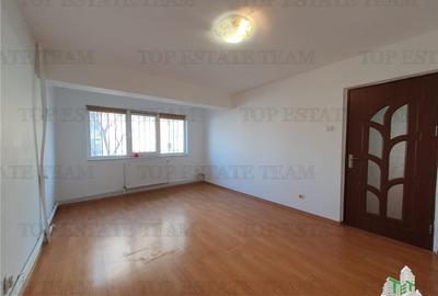 Apartament cu 2 camere decomandat în Casa de Cultură
