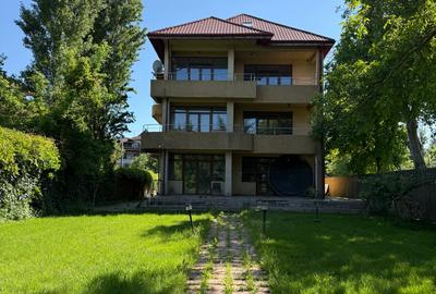 Vila unifamiliala transformabila in 5 Apartamente - Damaroaia - Lac Grivita - 1