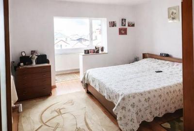 Apartament 3 camere structura mare Racadau intrare - 2