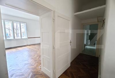 Doua partamente cu potențial de unificare, curte interioară si garaj, str Horea - 7