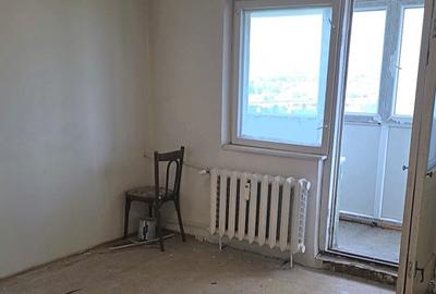 Apartament 2 camere de vanzare la un super pret