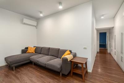 Ghica Plaza, 2 camere + birou, 2 bai, etaj 3/4,  parcare - 10