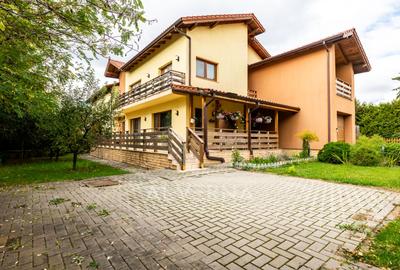 Casa individuala 268mp | 4 dormitoare + studio | 1100mp teren | Faget - 35