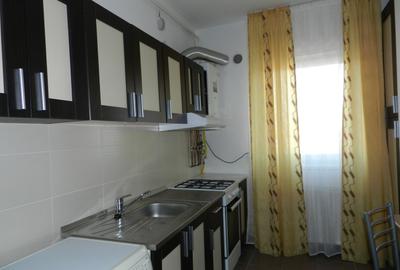Închiriere 2 camere decomandat | 54 mp + balcon | Parcare subterană - 20