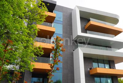 Apartament cu 3 camere decomandat în Floreasca