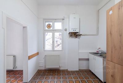 Domenii - Apartament in vila, cu garaj, 4 locuri de parcare, curte - 12
