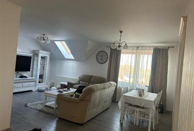 Casă individuală cu 6 camere în Șelimbăr