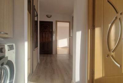 Navodari (Sud)- 2 camere decomandate, centrala gaze, liber -65.000euro - 21