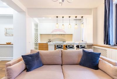 Apartament cu 3 camere semidecomandat, mobilat în Iancu Nicolae