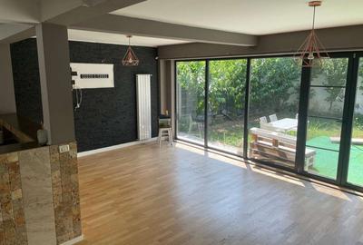 Duplex cu 5 camere în Central