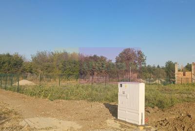 Săbăreni, lot de casă 500 mp, curent lângă teren - 1