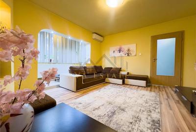 Apartament cu 3 camere decomandat în Buziașului