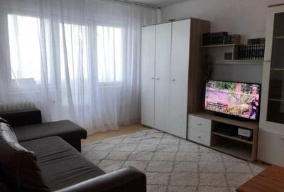 Apartament cu 3 camere semidecomandat, mobilat în Zimbru