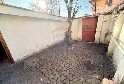Casa cu 5 camere de inchiriat 210 mp | Eroii Revolutiei - 31