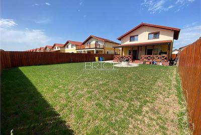 Casa cu 4 camere, Curte 350mp, 3 Parcari, Cristian - 1