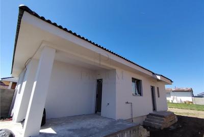 ALBINA - Duplex pe plan - personalizare interioara - toate utilitatile - 1