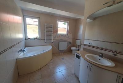 Apartament spatios - 130mp, 3 camere - de închiriat - 6