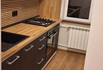Vanzare apartament  renovat complet, zona Parfumul Teilor, etaj 1. - 2