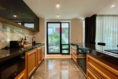 Închiriere DUPLEX premium 127 mp + 121 mp curte | 2 parcări | Primăverii - 8