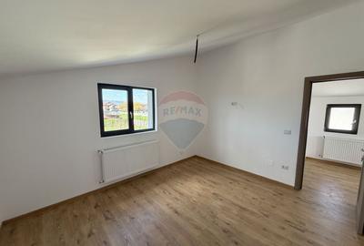 Casă / Vilă Golesti - 15