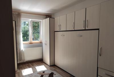 Apartament 3 camere liber la vanzare, mobilat si utilat zona Astra - 4