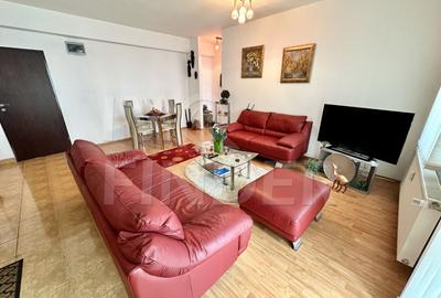 Apartament cu 3 camere semidecomandat, mobilat în Central
