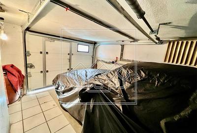 Casa de vanzare in Sibiu - 6 camere, garaj - teren 250 mp - 6