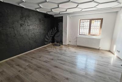 Casă individuală cu 3 camere în Central