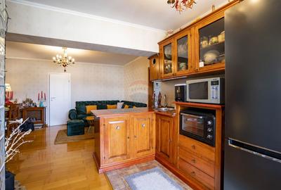 De vânzare apartament cu 3 camere și terasă, Bulevardul Dacia - 16