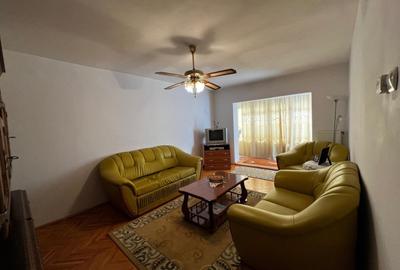 Apartament 3 camere ,Traian zona Scoala 3 Dimitrie Cantemir 3 ,etaj intermediar