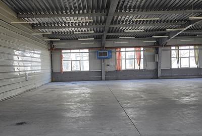 Inchiriez hala Bd. Timisoara 2231 mp, toate utilitatile, teren 3000 mp - 10