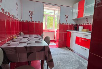 Micro  3 Târgoviște,  vânzare apartament 3camere, Etaj 1 - 26